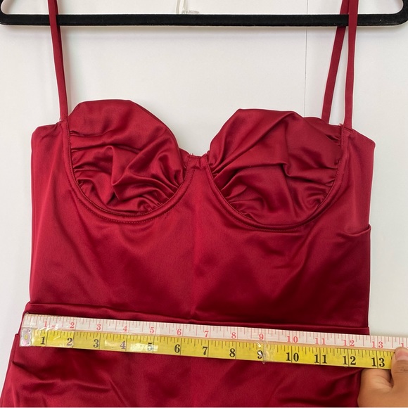 House of CB “Flora” Pleated Satin Midi Wine Dress NWOT size Small - Picture 10 of 10